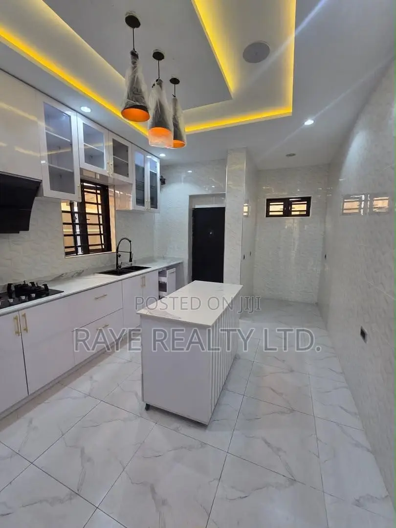 5bdrm Duplex in Magodo for sale in Magodo