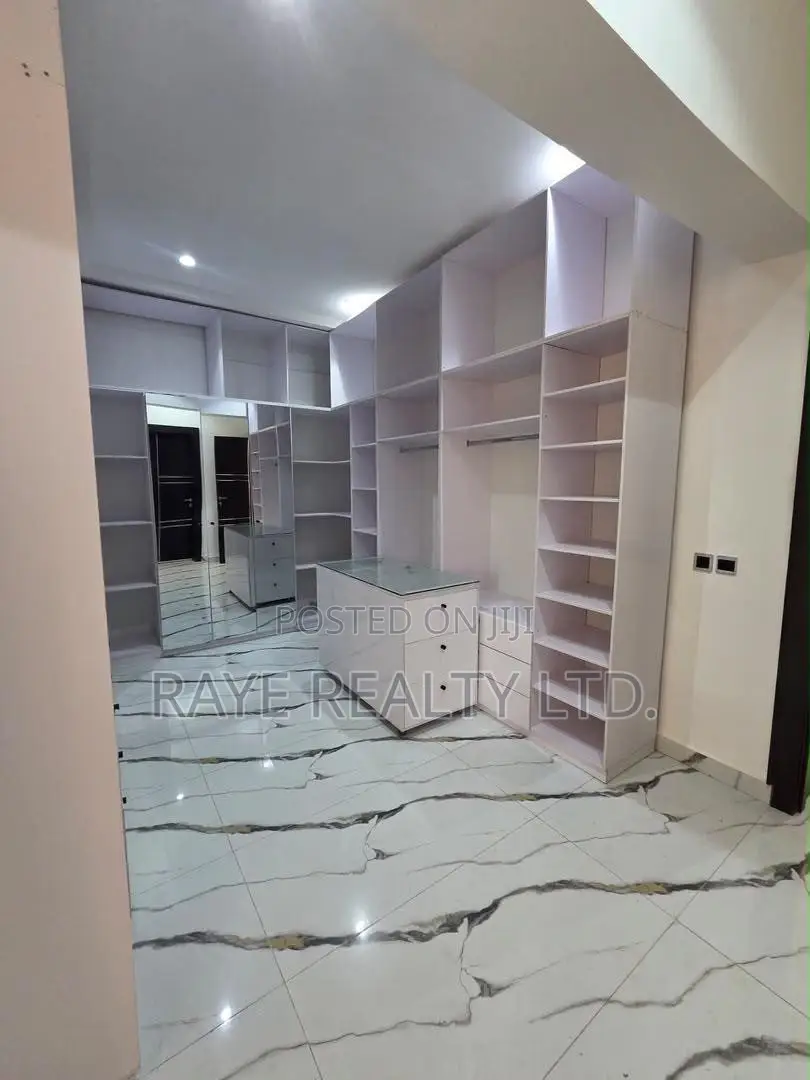5bdrm Duplex in Magodo for sale in Magodo