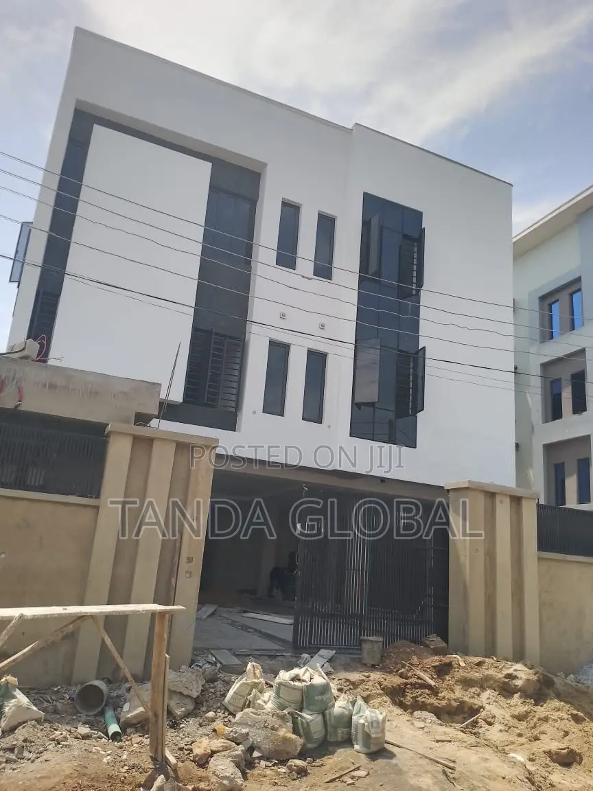 10bdrm Block of Flats in Adeniyi Jones for rent in Adeniyi Jones
