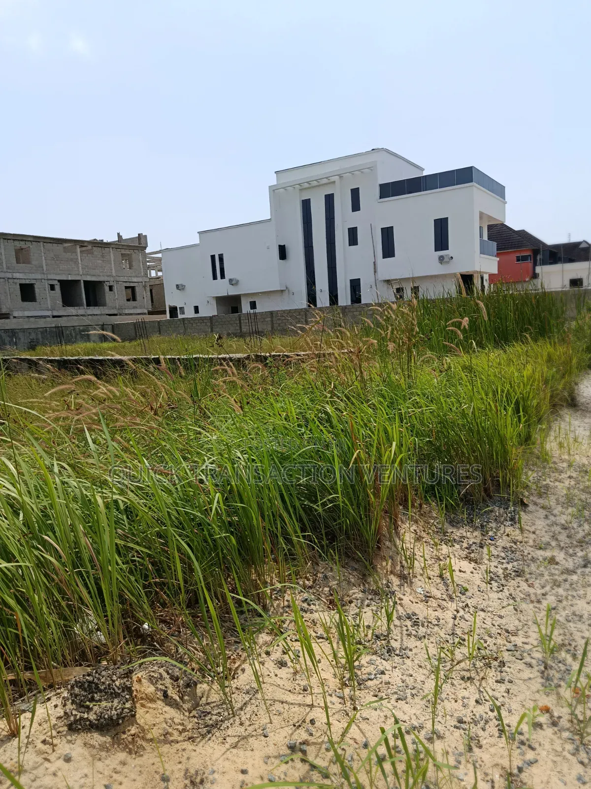 1400sqm of Land ,Fenced Round in a Secured Neighborhood in Osapa london