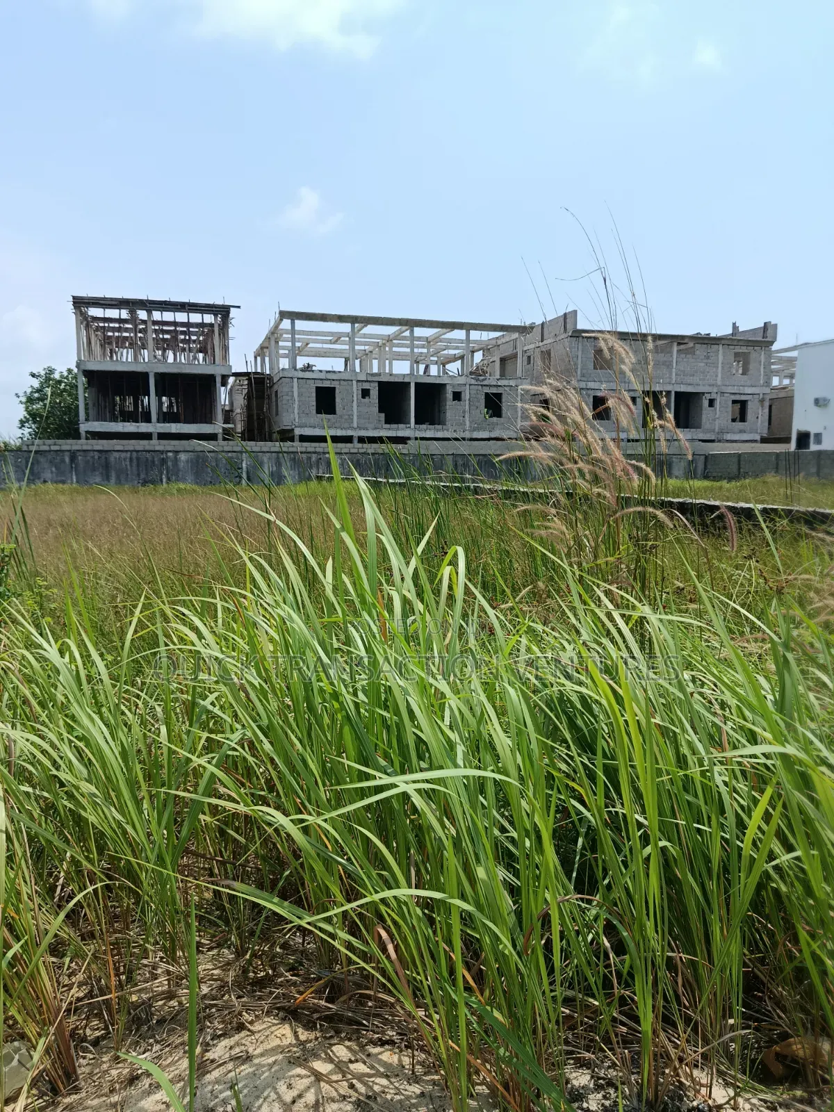 1400sqm of Land ,Fenced Round in a Secured Neighborhood in Osapa london