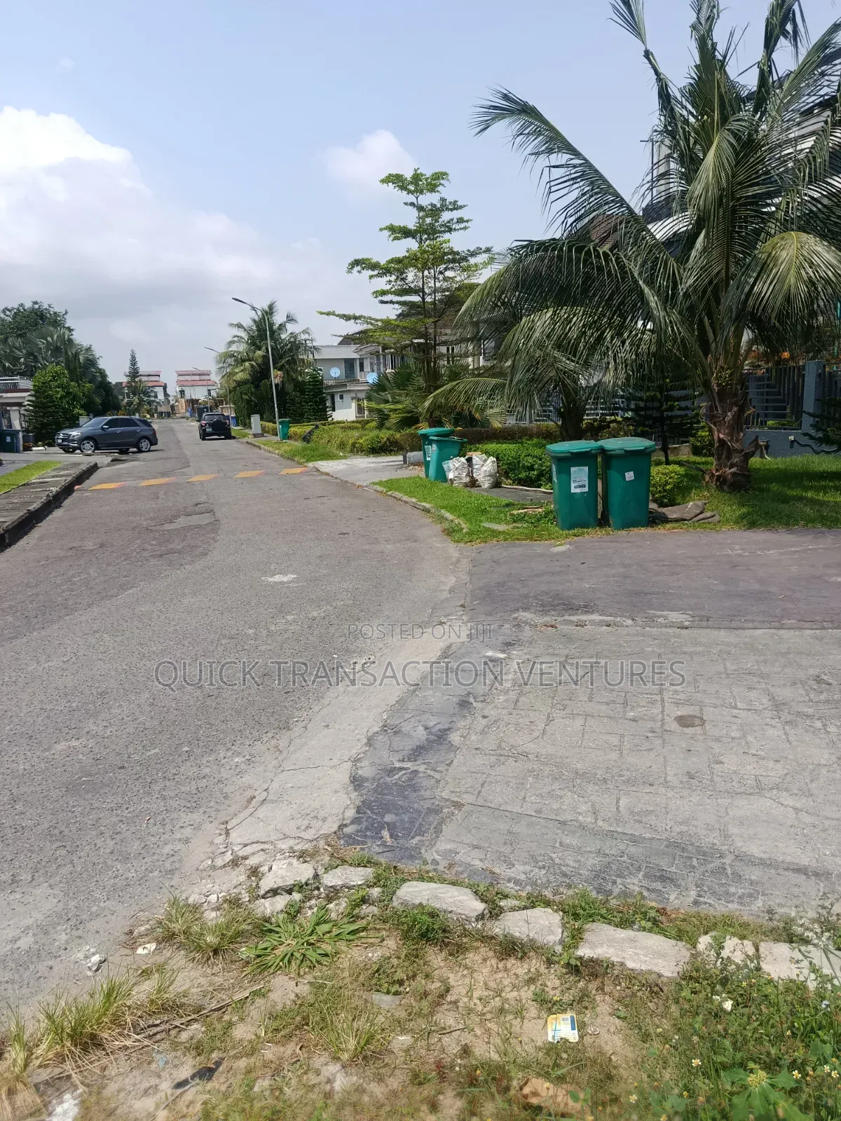 1400sqm of Land ,Fenced Round in a Secured Neighborhood in Osapa london