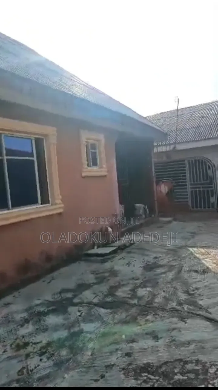 Furnished 6bdrm Block of Flats in Olugbode Command, Ipaja / Ipaja in Ipaja / Ipaja