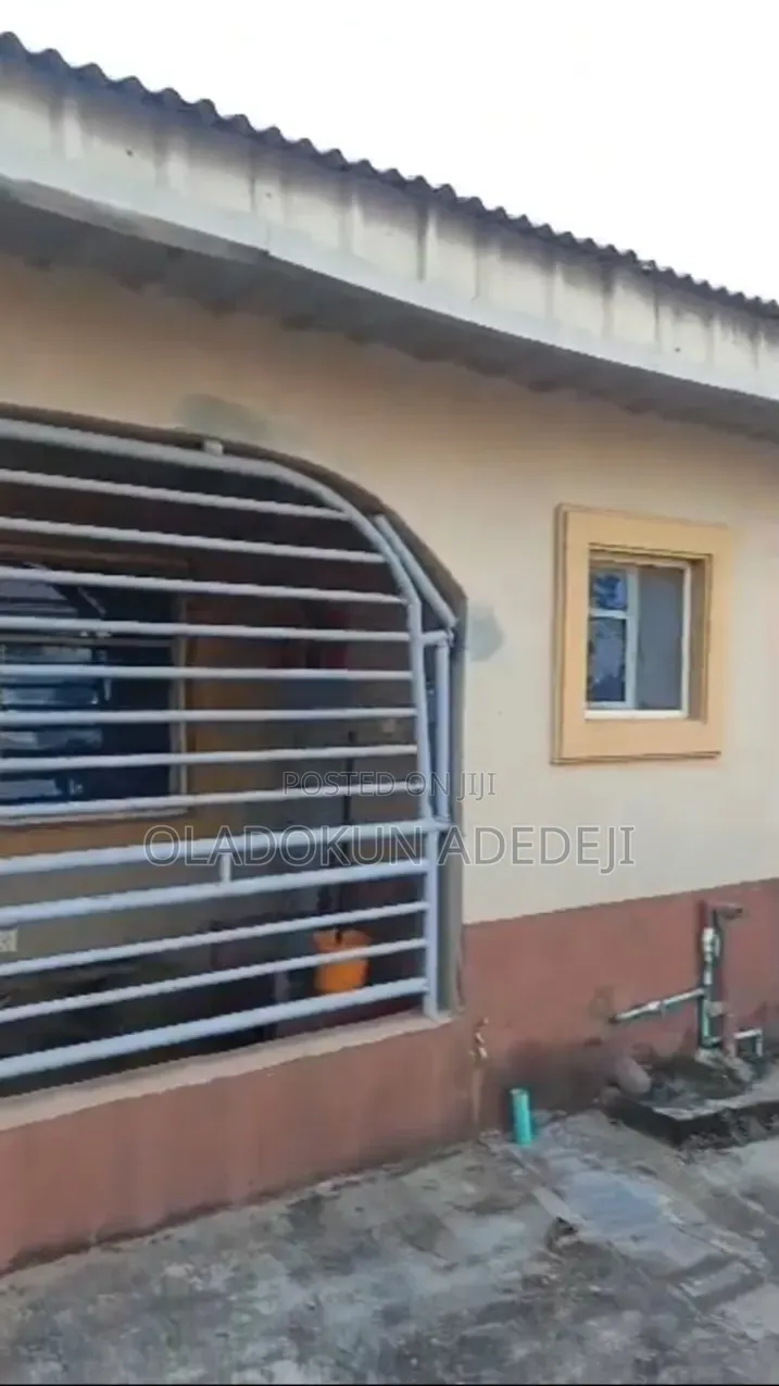 Furnished 6bdrm Block of Flats in Olugbode Command, Ipaja / Ipaja in Ipaja / Ipaja