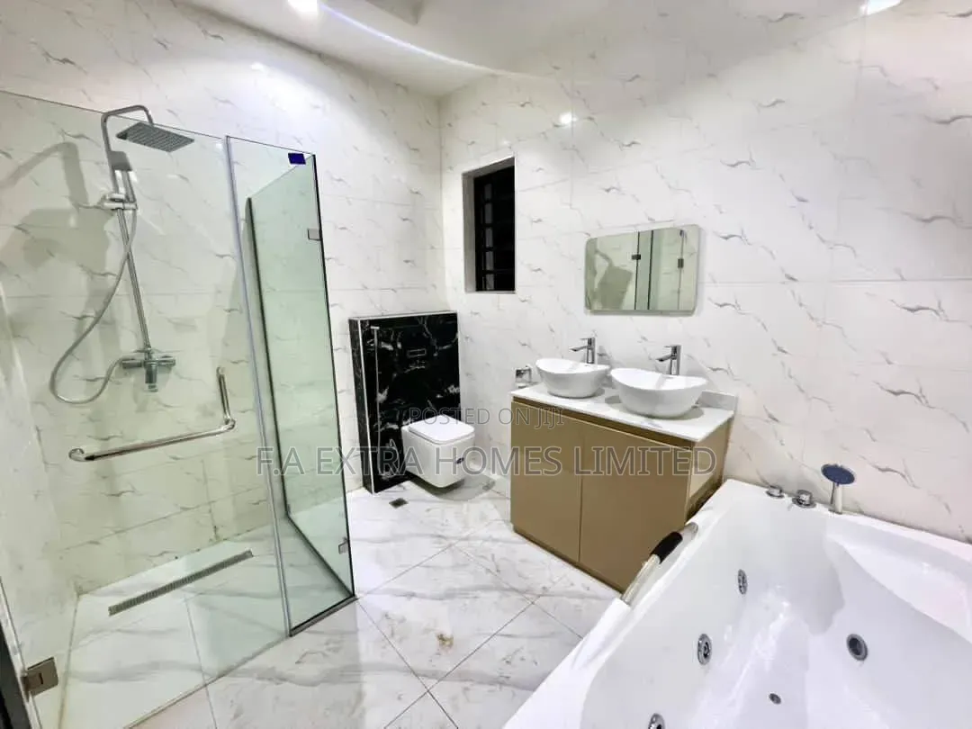 5bdrm Duplex in GRA Phase 1 for sale in GRA Phase 1