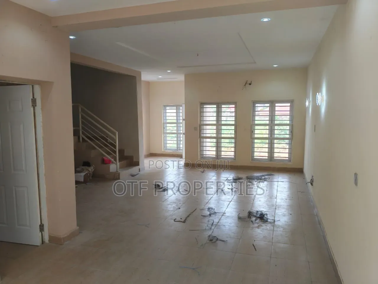 4bdrm Duplex in Von Road Lugbe, FHA for rent in FHA