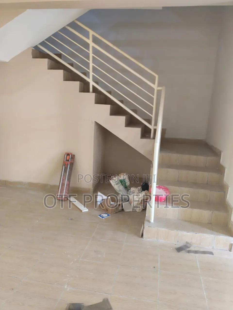 4bdrm Duplex in Von Road Lugbe, FHA for rent in FHA