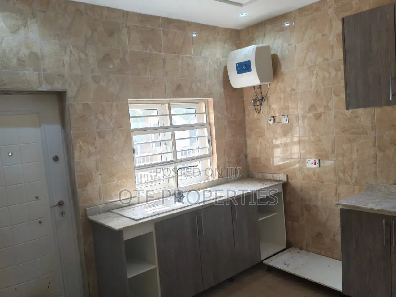 4bdrm Duplex in Von Road Lugbe, FHA for rent in FHA