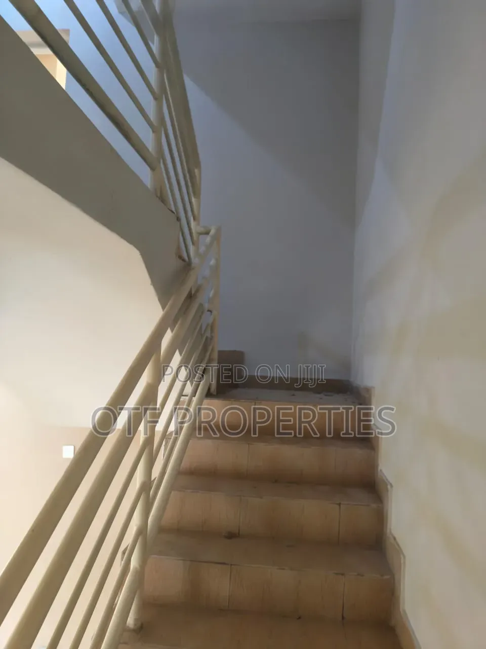 4bdrm Duplex in Von Road Lugbe, FHA for rent in FHA