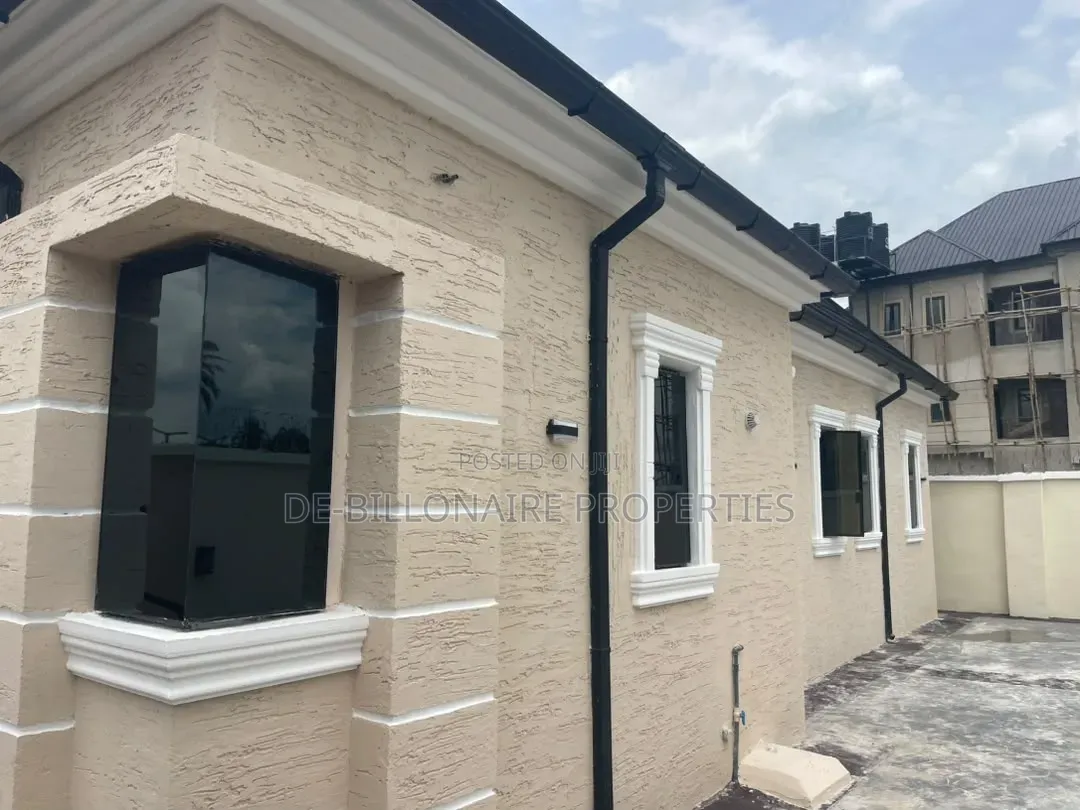 3bdrm Bungalow in Human Race, Owerri for sale in Owerri