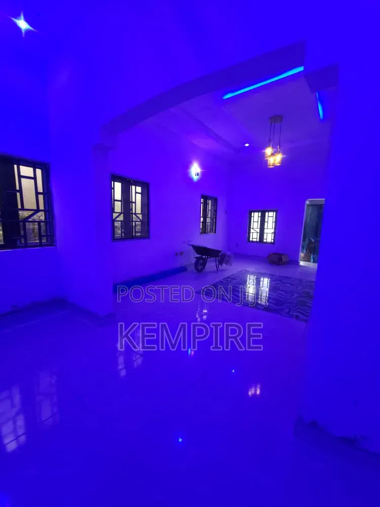 3bdrm Block of Flats in Off Obio Imo, Uyo for rent in Uyo