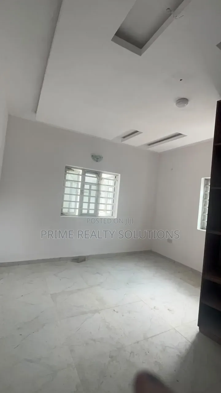 3bdrm Block of Flats in 𝐬𝐞𝐜𝐮𝐫𝐞𝐝 𝐞𝐬𝐭𝐚𝐭𝐞, Sangotedo for rent in Sangotedo