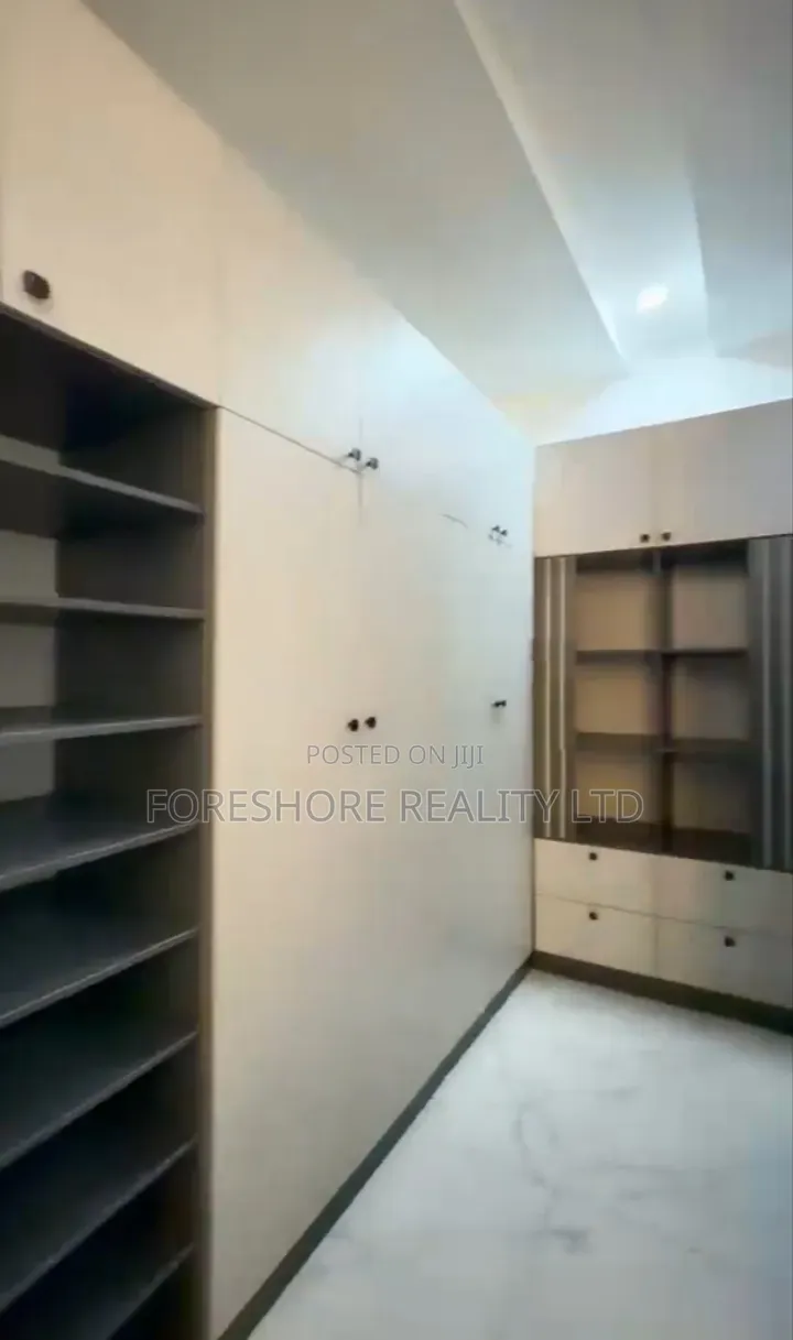4bdrm Duplex in Ogba for sale in Aguda / Ogba