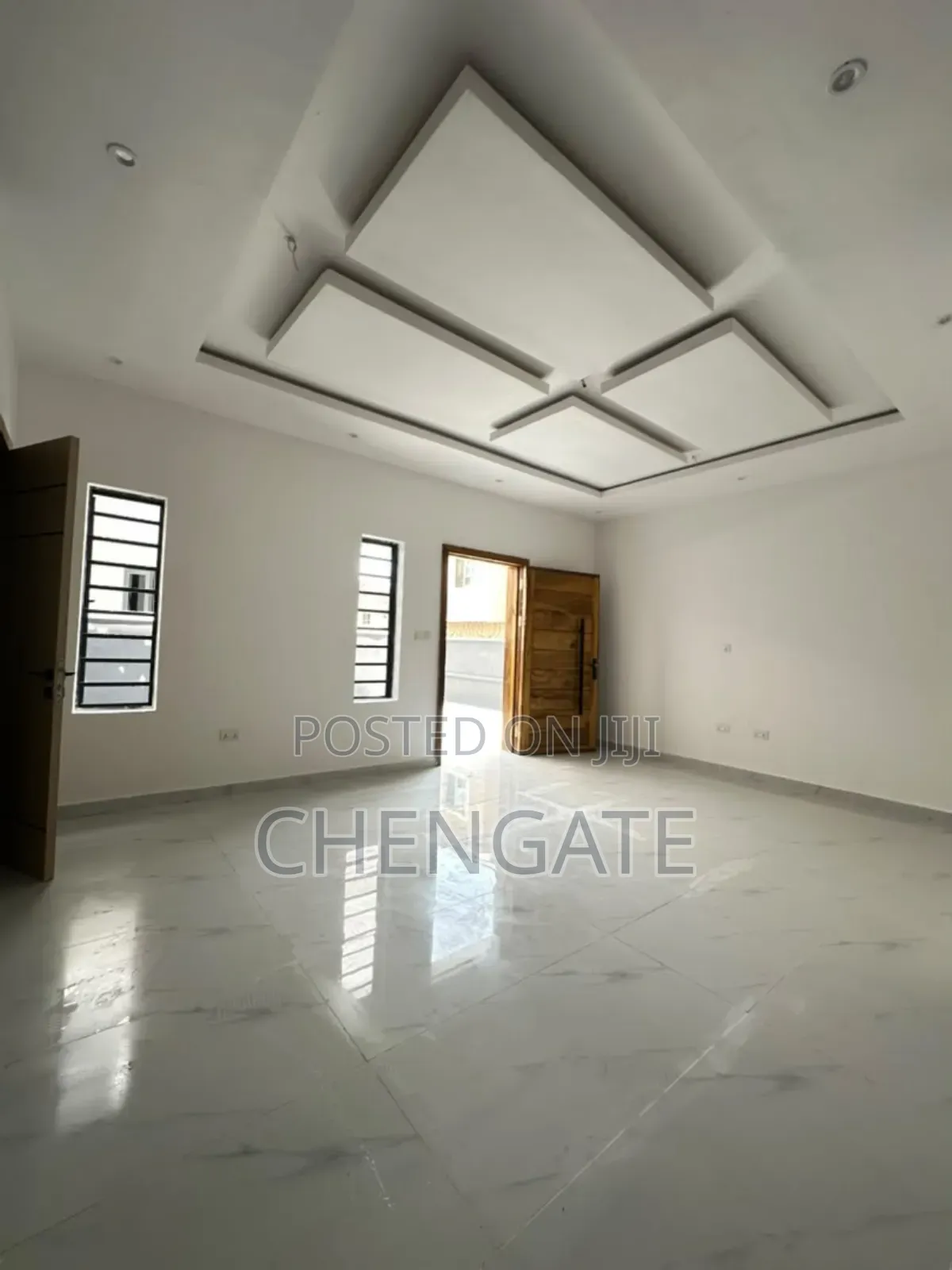 4bdrm Duplex in Chevron for sale in Chevron
