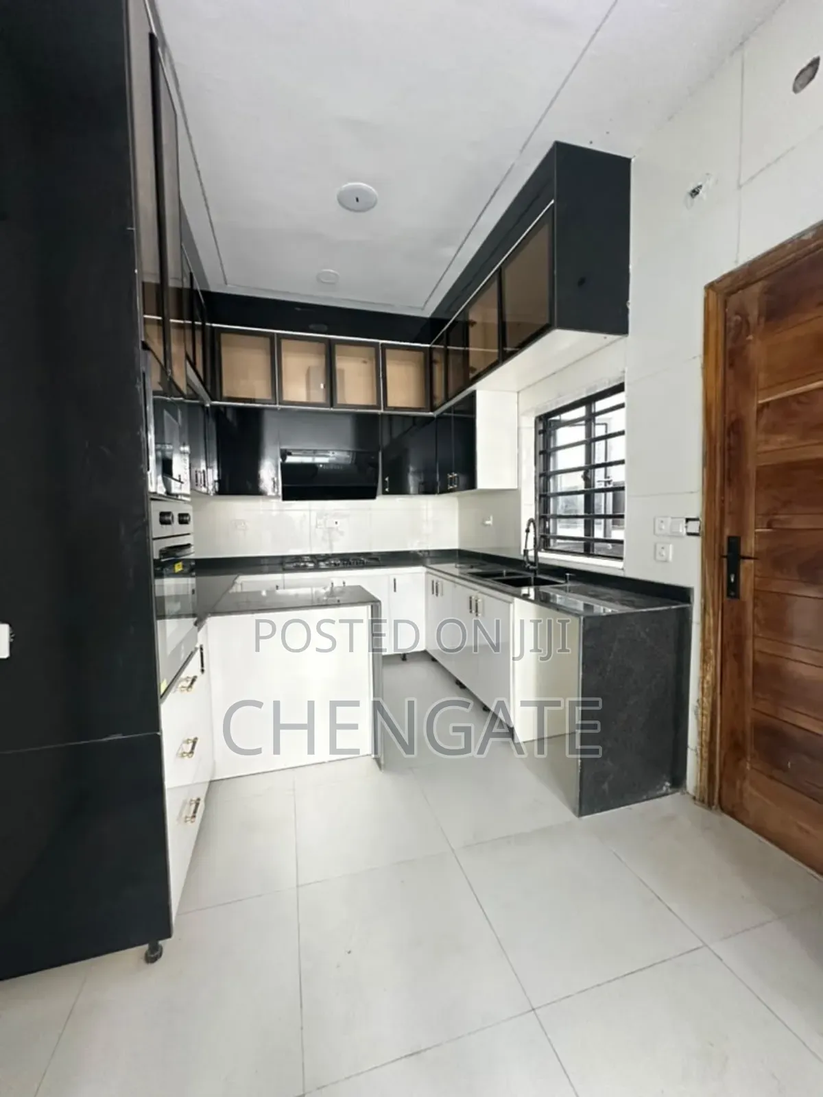 4bdrm Duplex in Ikota for sale in Ikota