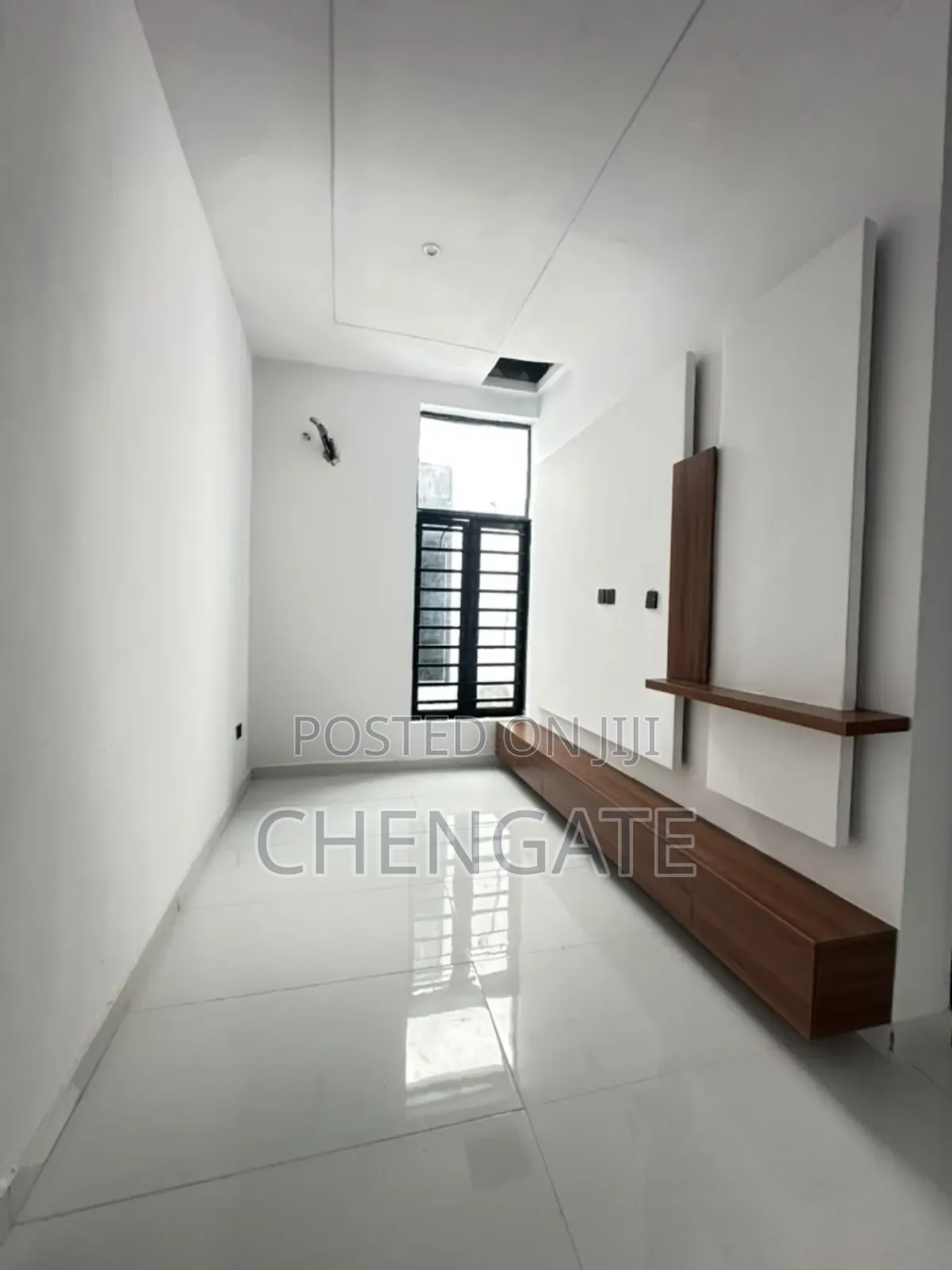 4bdrm Duplex in Ikota for sale in Ikota