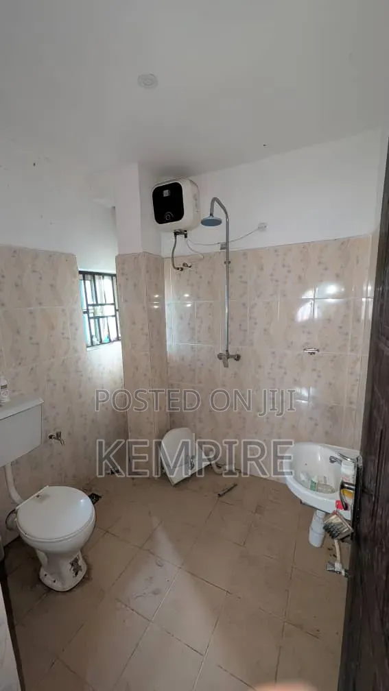 3bdrm Block of Flats in Osongama Estate, Uyo for rent in Uyo