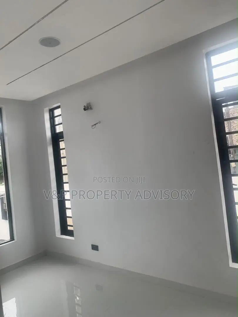 5bdrm Duplex in Chevy View, Chevron for sale in Chevron