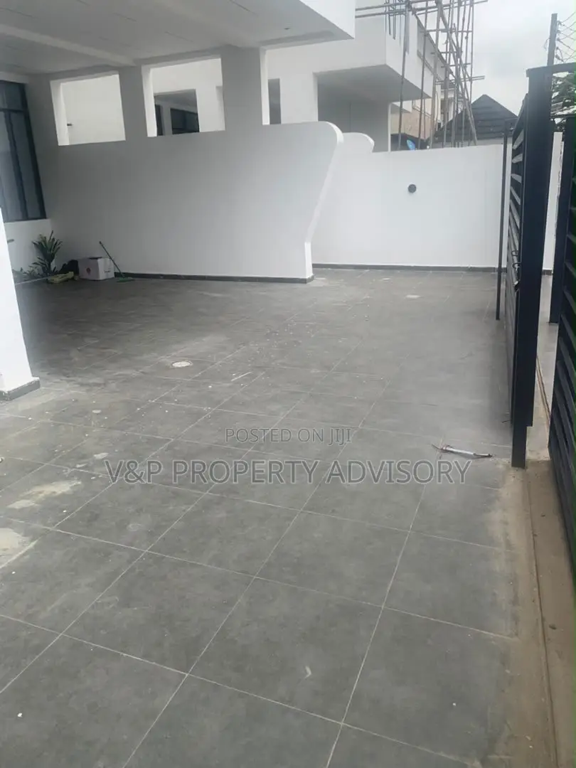 5bdrm Duplex in Chevy View, Chevron for sale in Chevron