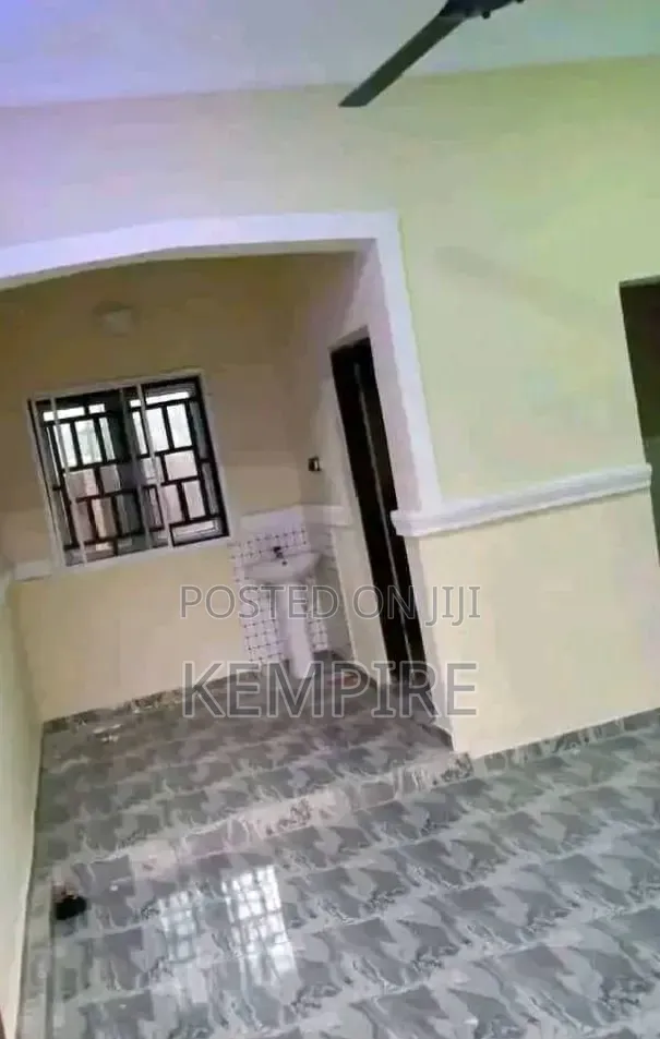2bdrm Block of Flats in Ikot-Ekpene Road, for rent in Uyo