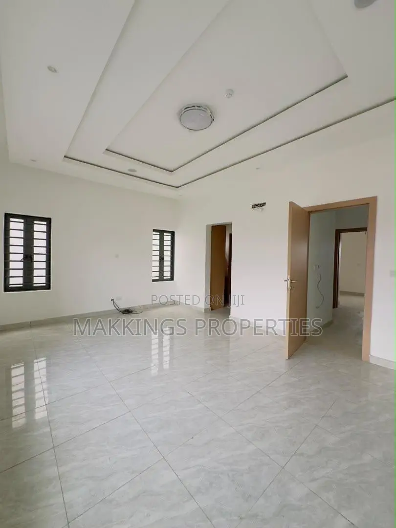 4bdrm Duplex in Aguda / Surulere for sale in Aguda / Surulere