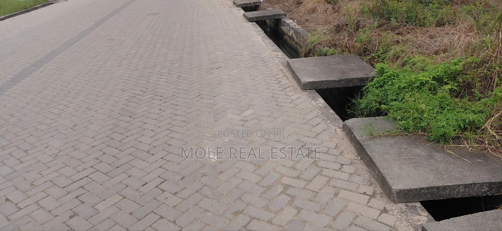 1000sqm Gated Cresent Plot 4 Sale Ikeja GRA Lagos in Ikeja GRA