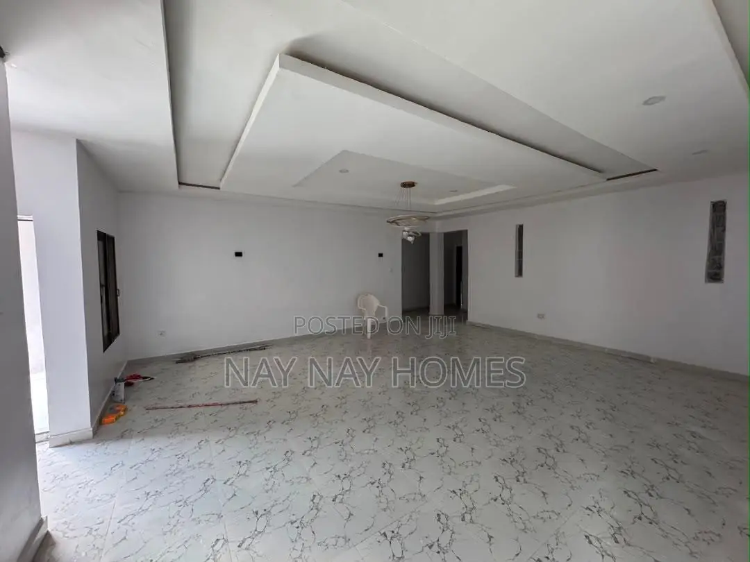 4bdrm Block of Flats in Bueno Vista, Lekki Phase 2 for rent in Lekki Phase 2