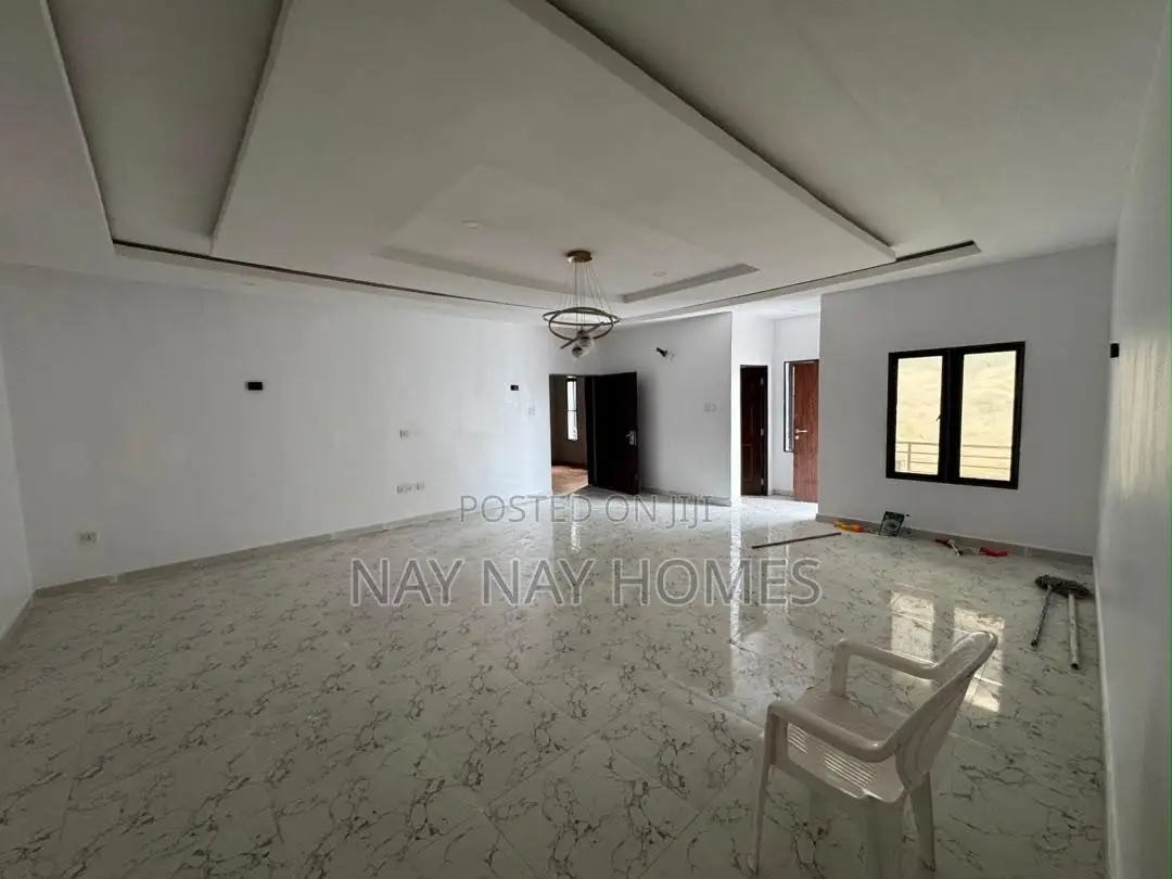 4bdrm Block of Flats in Bueno Vista, Lekki Phase 2 for rent in Lekki Phase 2
