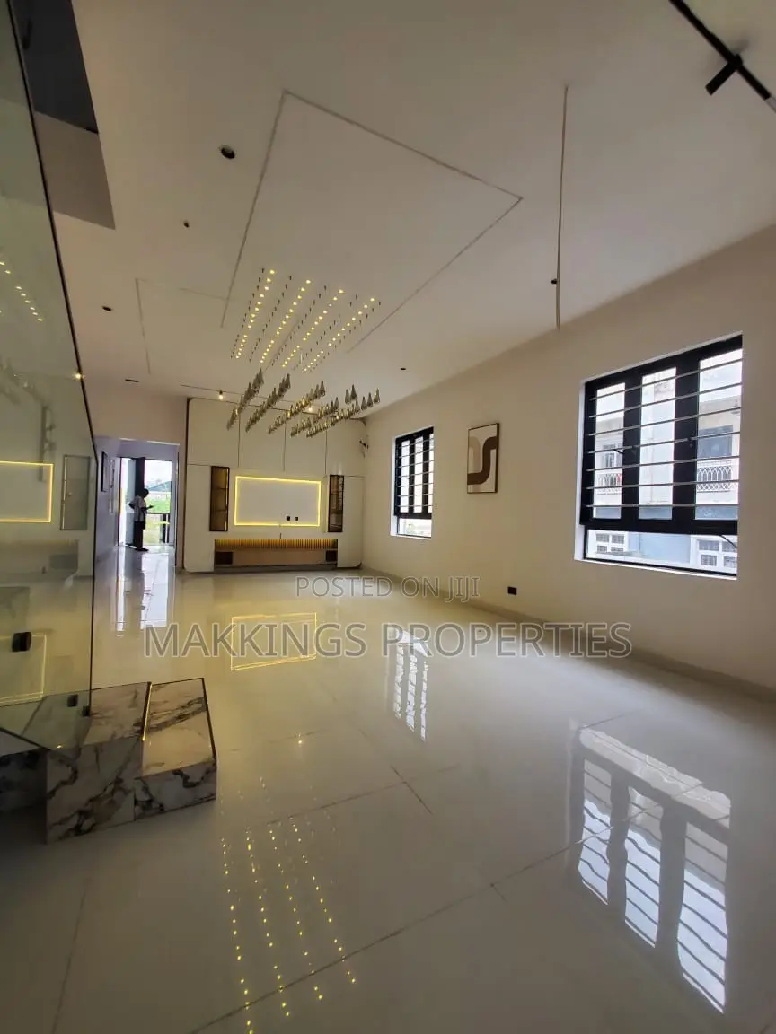 5bdrm Duplex in Ado / Ajah for sale in Ado / Ajah