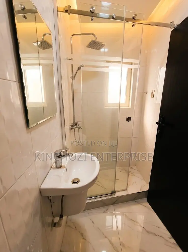 2bdrm Apartment in Lekki Enclave Estate, Ikate for rent in Ikate