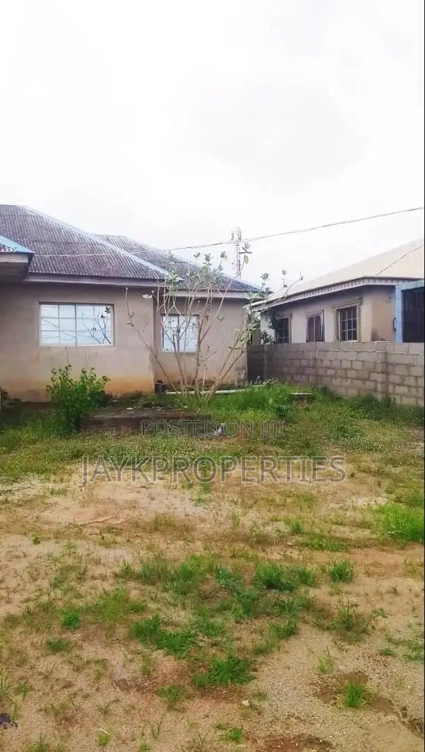 4bdrm Bungalow in Ikorodu for sale in Ikorodu
