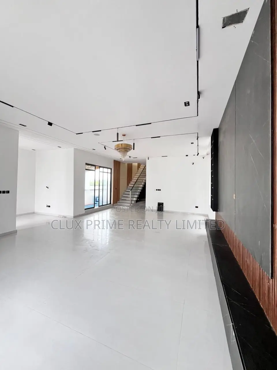 5bdrm Duplex in Lekki for sale in Lekki