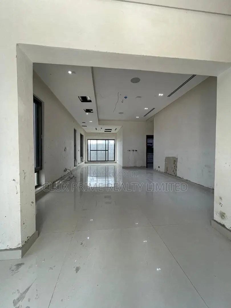 6bdrm Duplex in Lagos State for sale in Lagos State