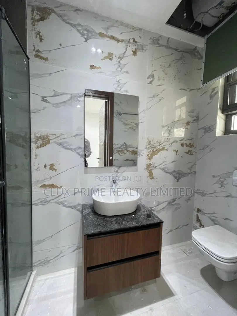 6bdrm Duplex in Lagos State for sale in Lagos State