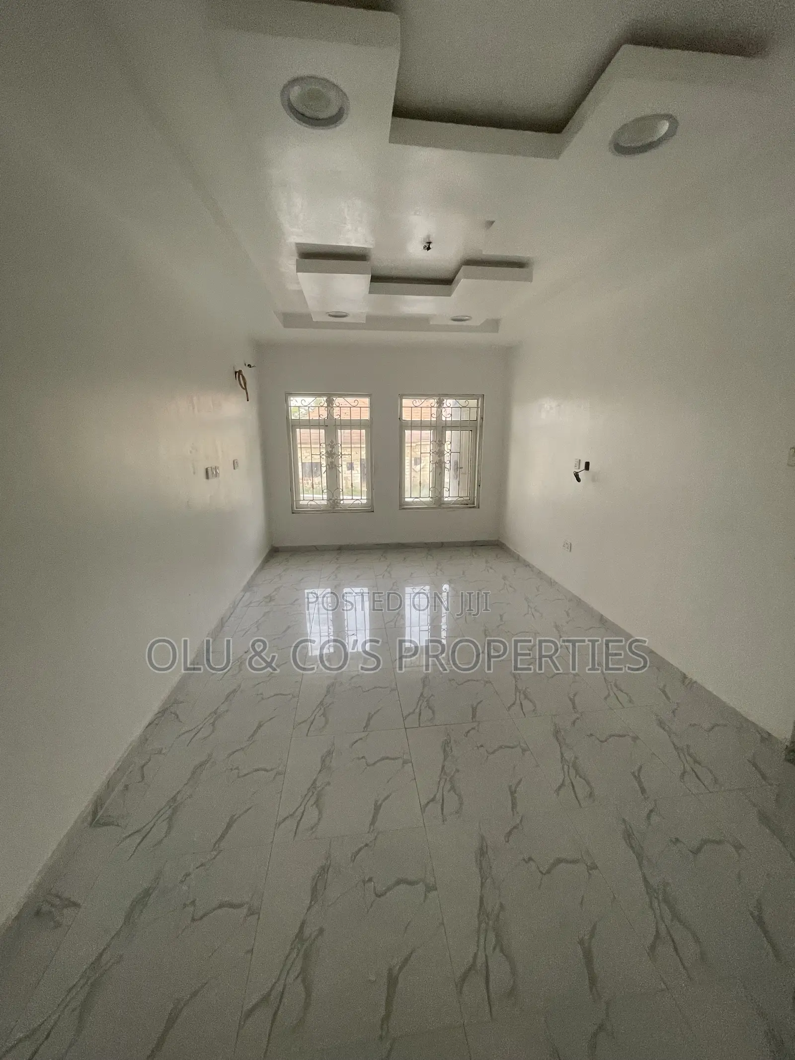 4bdrm Duplex in B Estate, Lugbe District for sale in Lugbe District