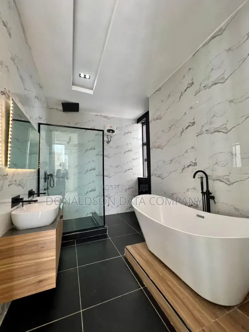 5bdrm Duplex in Opebi, Banana Island for sale in Banana Island