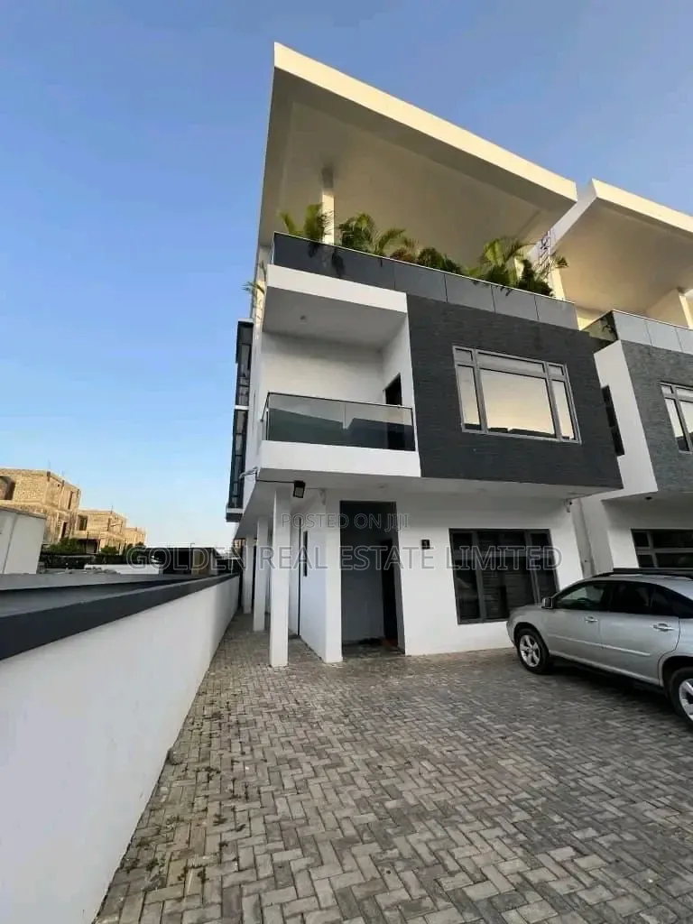 5bdrm Duplex in Guzape District for rent in Guzape District