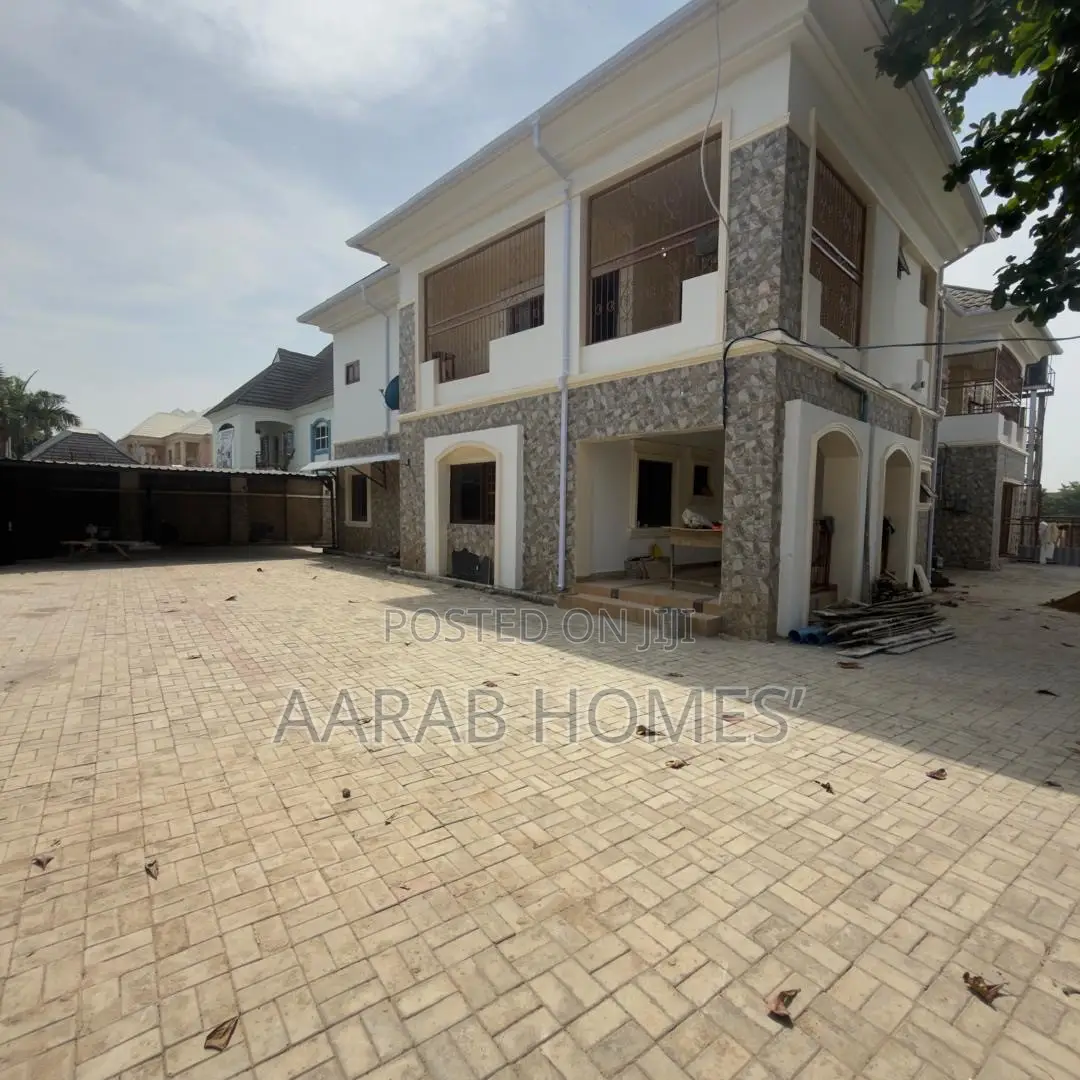 4bdrm Duplex in Gwarinpa for rent in Gwarinpa