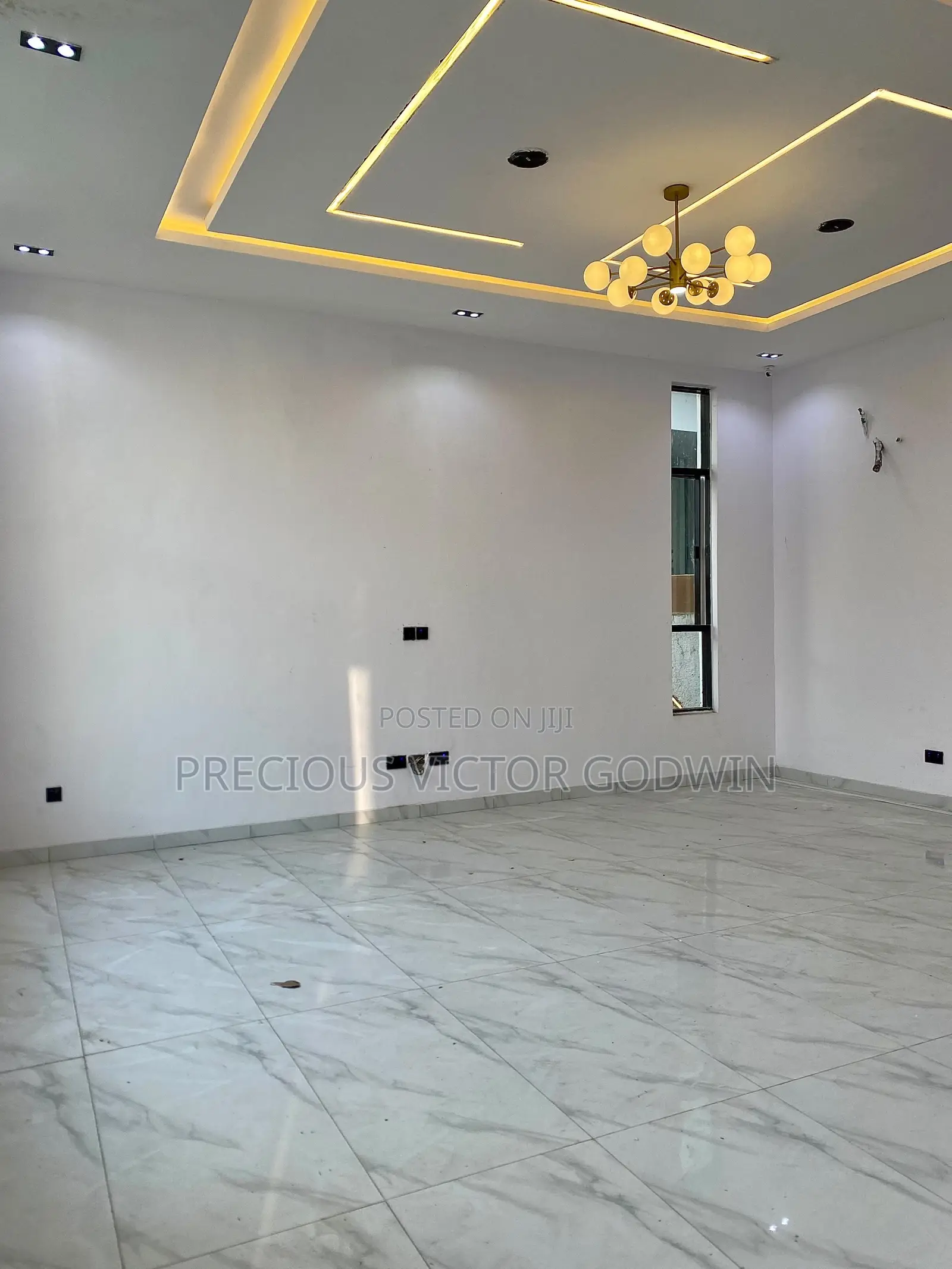 5bdrm Duplex in Chevron for sale in Chevron