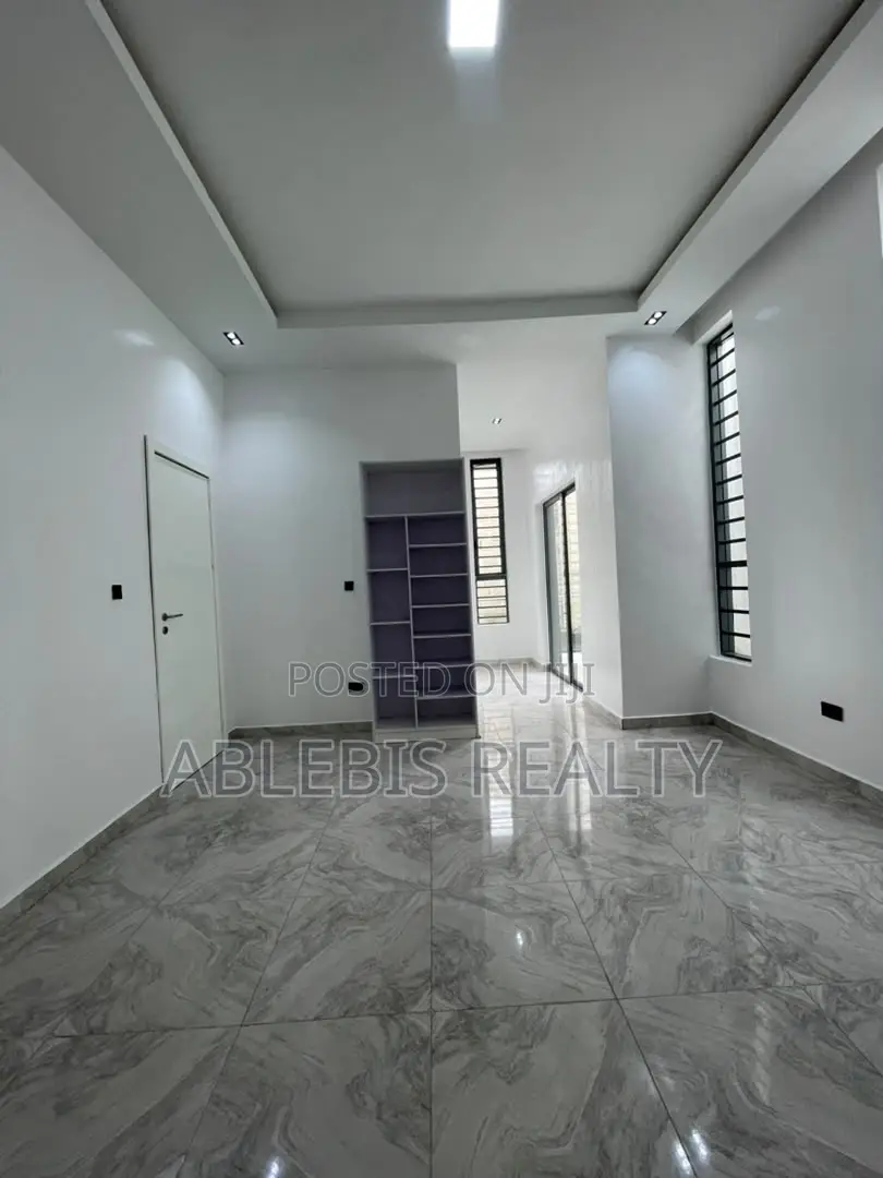 4bdrm Duplex in 2Nd Tollgate, Chevron for sale in Chevron