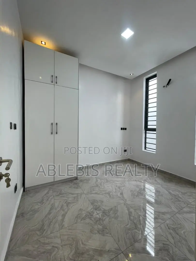 4bdrm Duplex in 2Nd Tollgate, Chevron for sale in Chevron