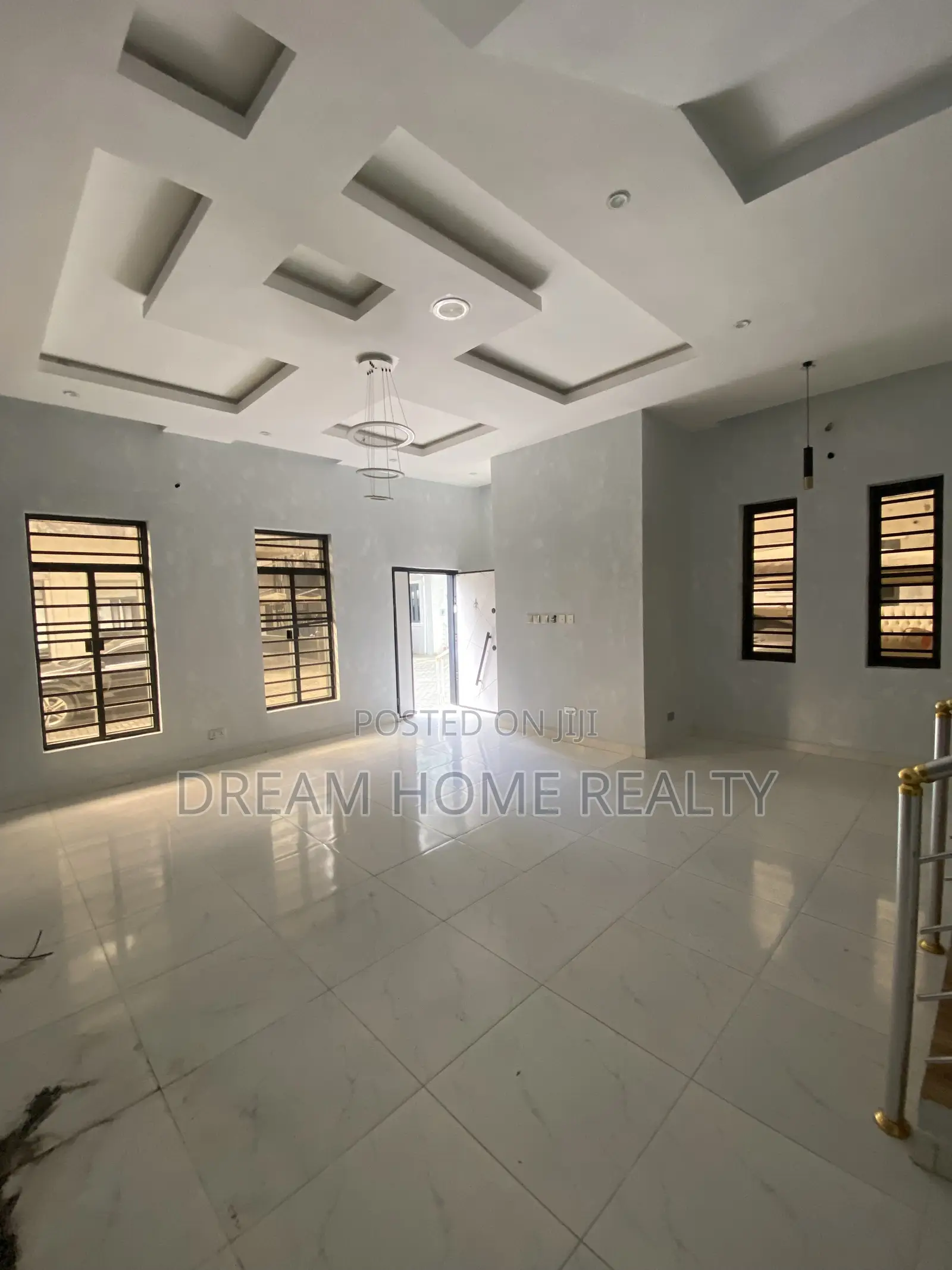 4bdrm Duplex in Ikota Villa Estate for rent in Ikota
