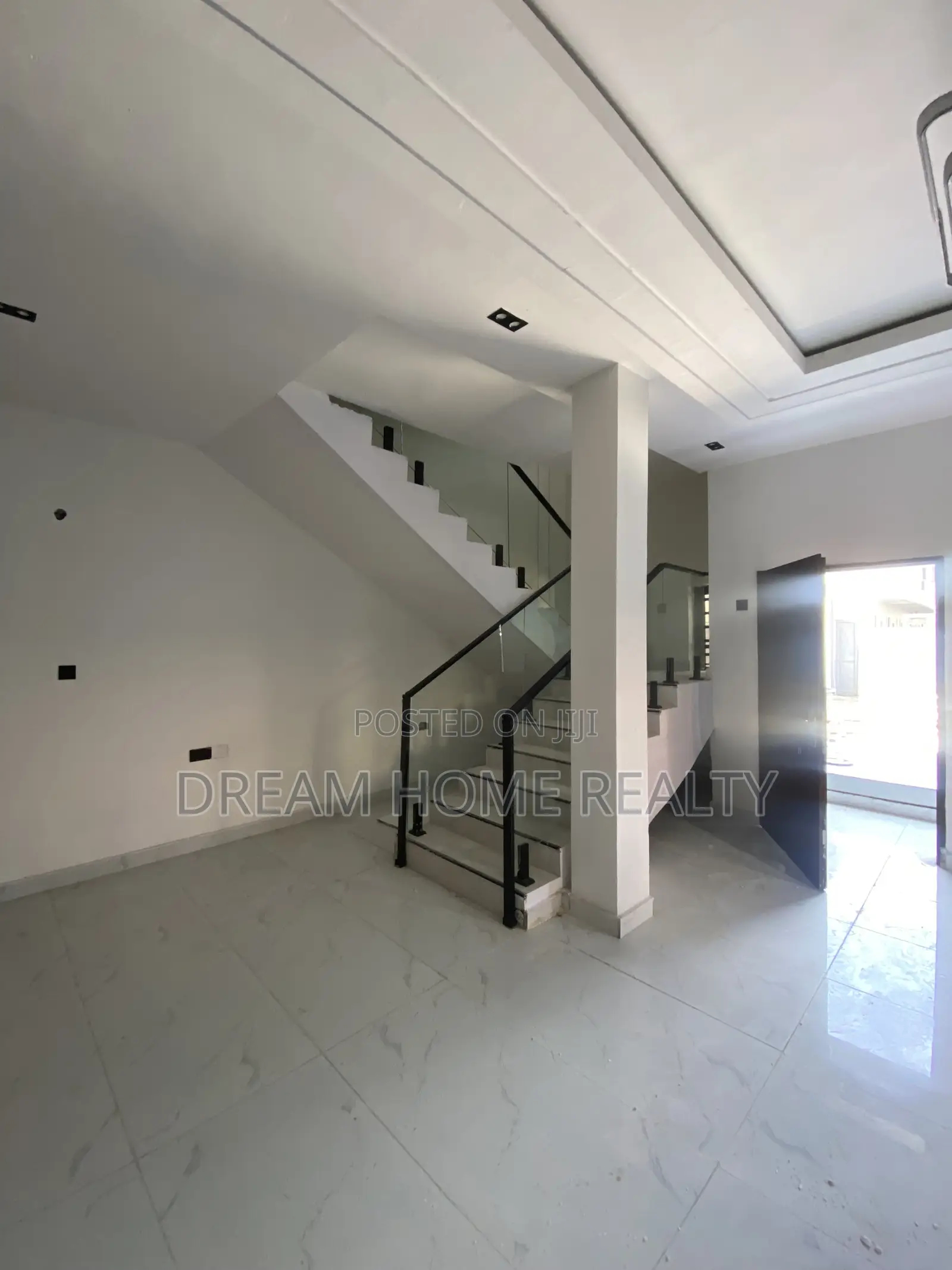 2bdrm Duplex in A Secured Estate, Ikota for rent in Ikota