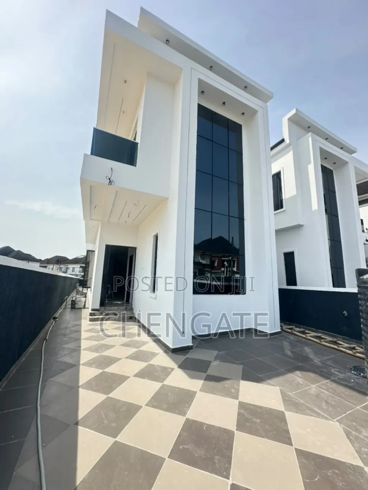 5bdrm Duplex in Ikota for sale in Ikota