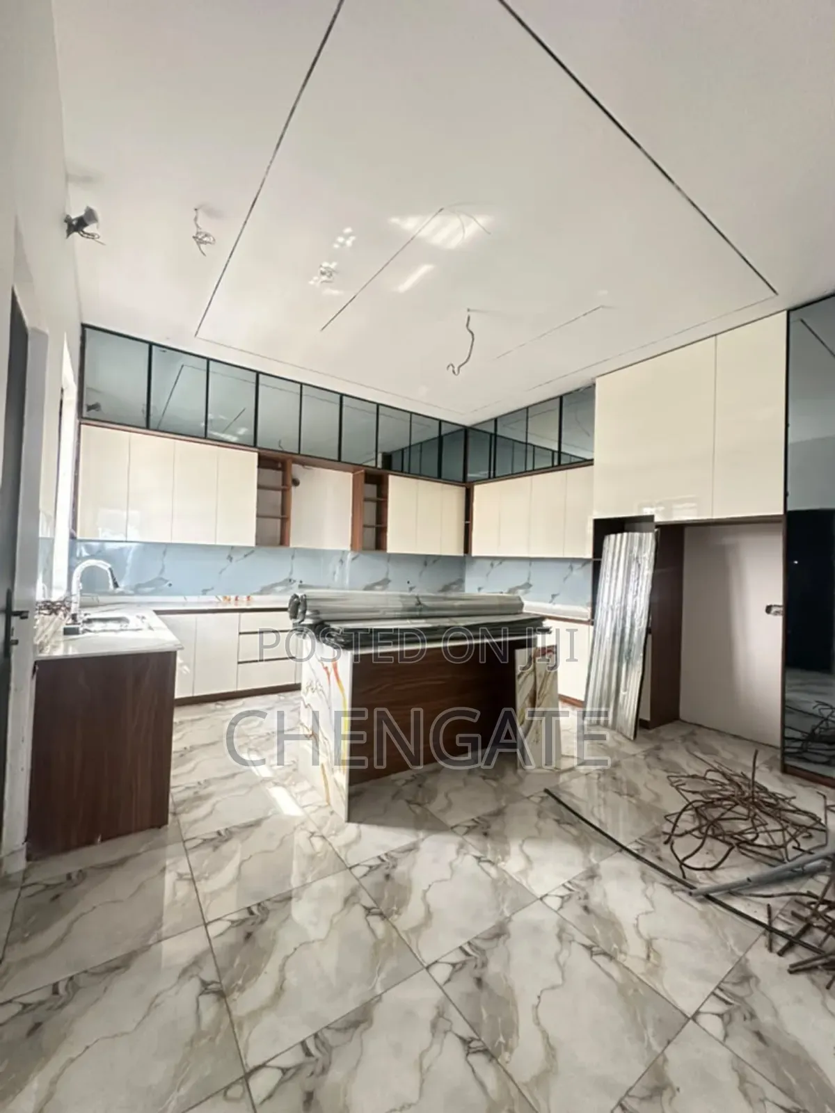 5bdrm Duplex in Ikota for sale in Ikota