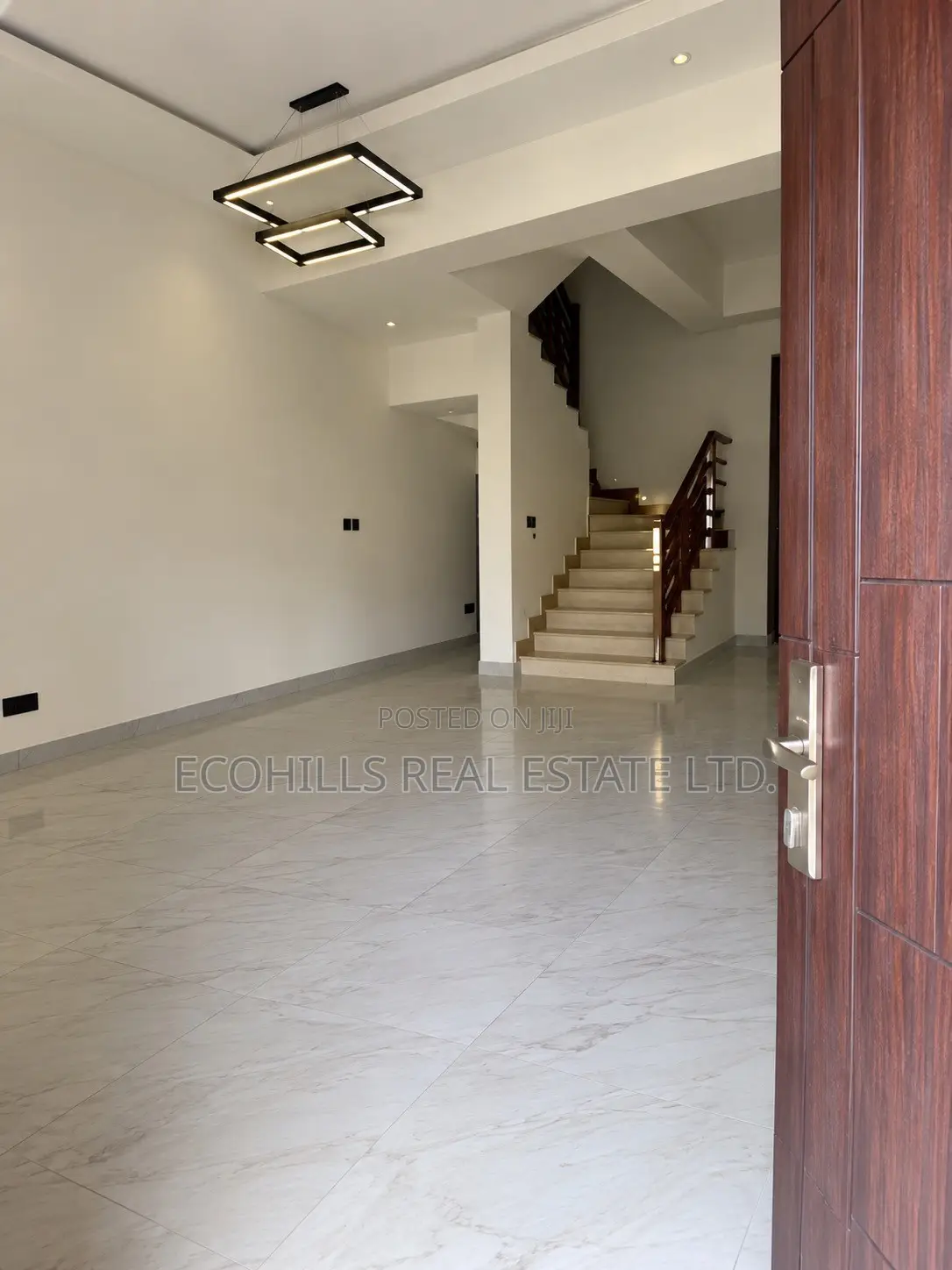 4bdrm Townhouse/Terrace in Lifecamp for sale in Life Camp