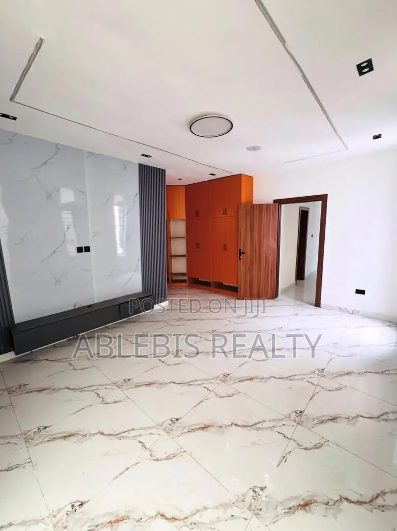 5bdrm Duplex in Ajah, Sangotedo for sale in Sangotedo