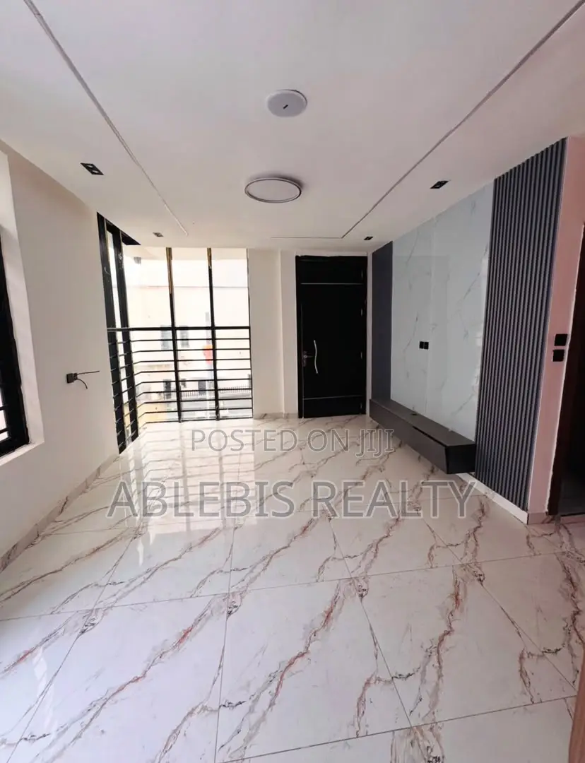 5bdrm Duplex in Ajah, Sangotedo for sale in Sangotedo