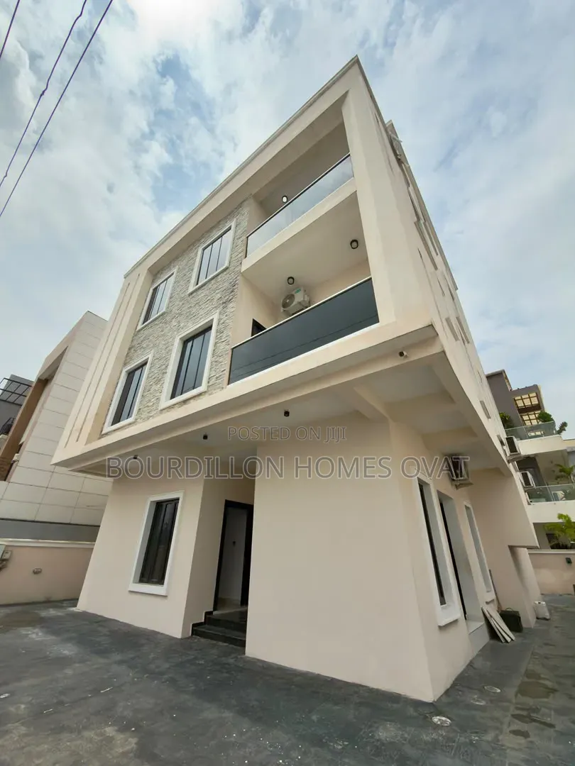 6bdrm Duplex in Lekki Phase 1 for sale in Lekki Phase 1