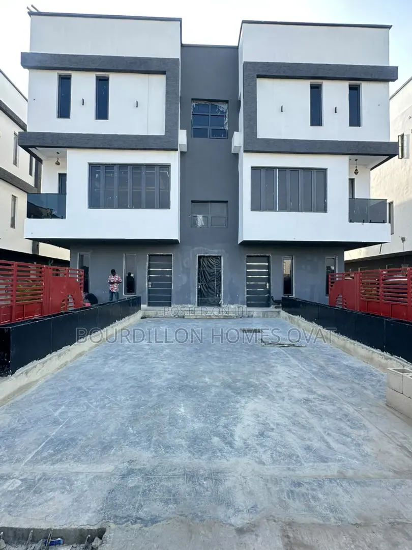 4bdrm Duplex in Lekki Phase 1 for sale in Lekki Phase 1